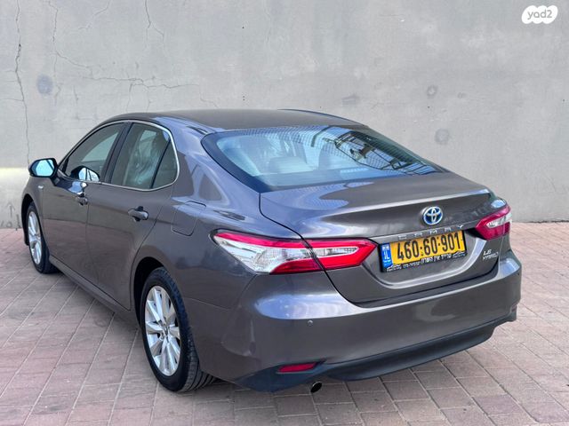 טויוטה קאמרי