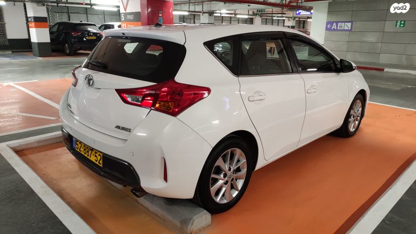 טויוטה אוריס