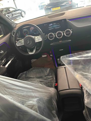 מרצדס-בנץ EQA