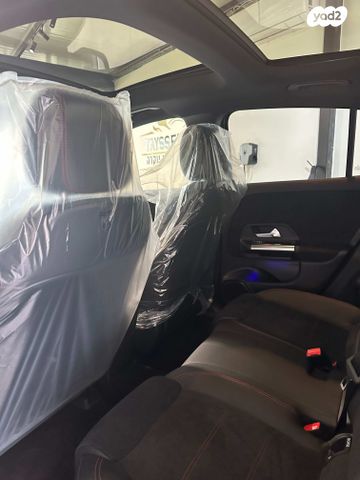 מרצדס-בנץ EQA