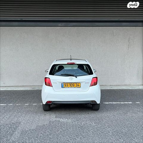 טויוטה יאריס