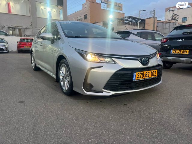 טויוטה קורולה