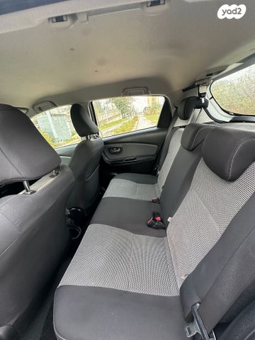 טויוטה יאריס