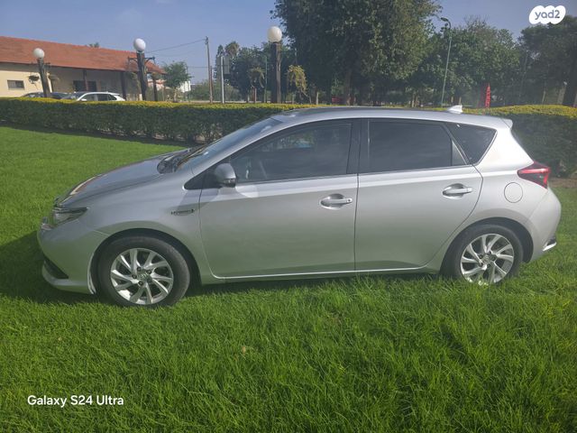 טויוטה אוריס