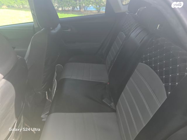 מודעת רכב טויוטה אוריס 1