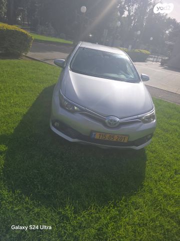 מודעת רכב טויוטה אוריס