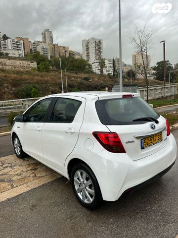 טויוטה יאריס