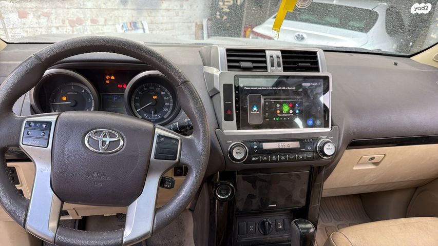 טויוטה פריוס פלוס