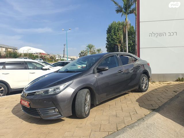 טויוטה קורולה