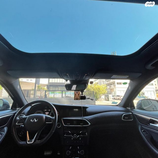 אינפיניטי Q30