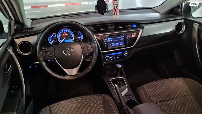 טויוטה אוריס