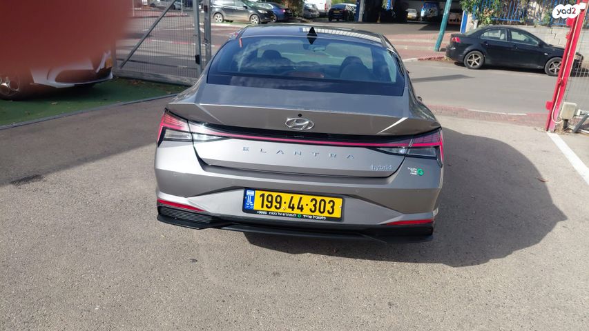 יונדאי אלנטרה