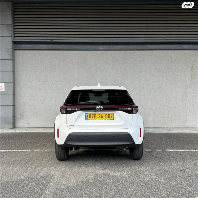 טויוטה יאריס קרוס