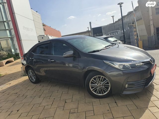 טויוטה קורולה