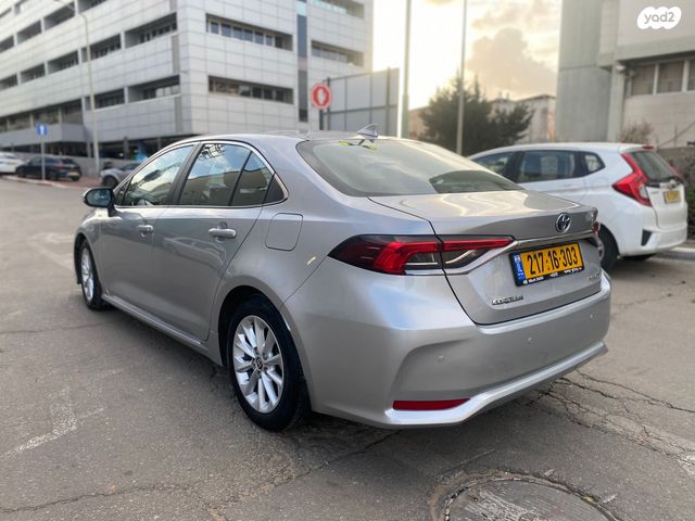 טויוטה קורולה