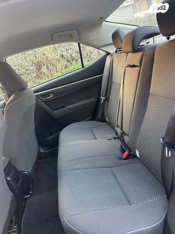 טויוטה קורולה