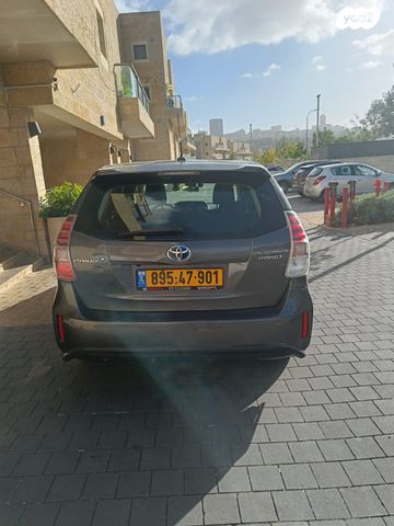 טויוטה פריוס פלוס