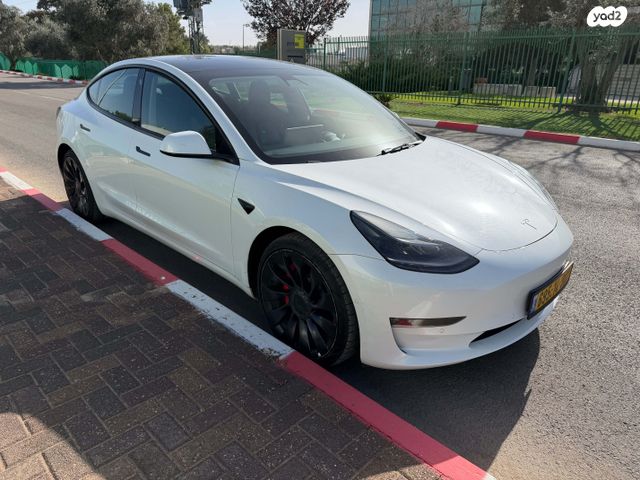 טסלה מודל 3