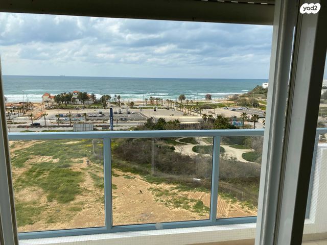 דירה, שדרות ברוך בוארון 6, גבעת אולגה, חדרה