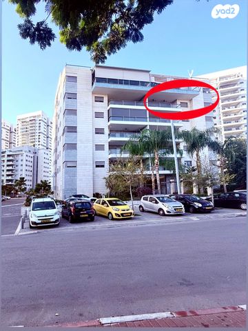 דירה, משה פריד 43, חצרות המושבה, רחובות