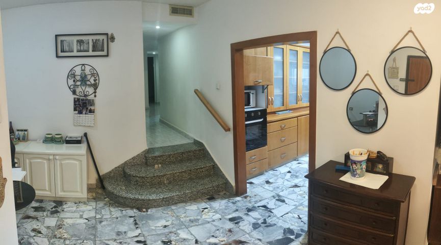 דירה, יצחק שדה 34, שיכון עובדים, טבריה