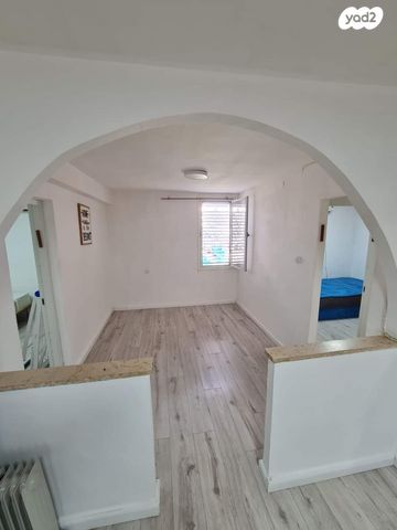 שמעון בר גיורא 18