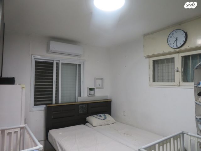 דירה, הרב חזני 1138, בבא סאלי, נתיבות