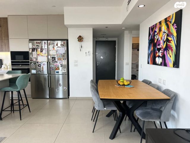 דירה, הכרמל 1, נאות שז"ר, יבנה