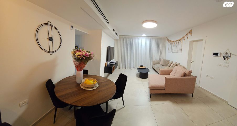 אסתר המלכה 18