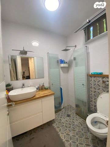 רחבת טבריה 19