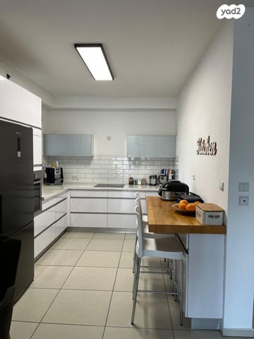 דירה, מאיר אריאל 13, קרית האמנים, מצליח, רמלה