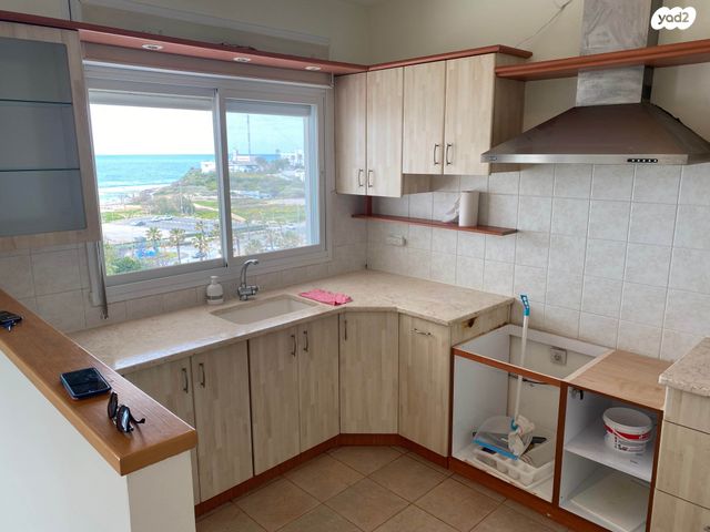 דירה, שדרות ברוך בוארון 6, גבעת אולגה, חדרה