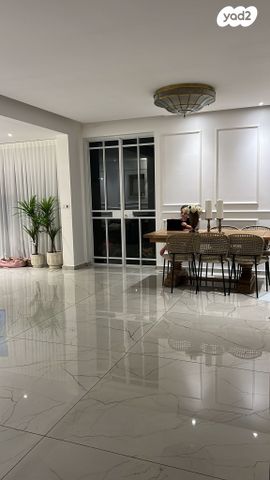 גג/ פנטהאוז, זאב אורלוב 8, לב המושבה / מרכז העיר, פתח תקווה