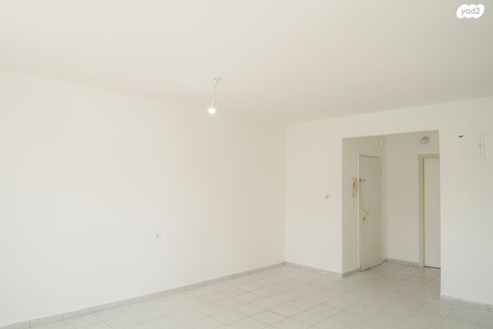 דירה, הצבעוני 41, נאות אשכול, יבנה