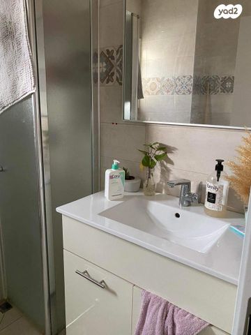 דירה, שקד 10, נווה עופר, תל כביר, תל אביב יפו