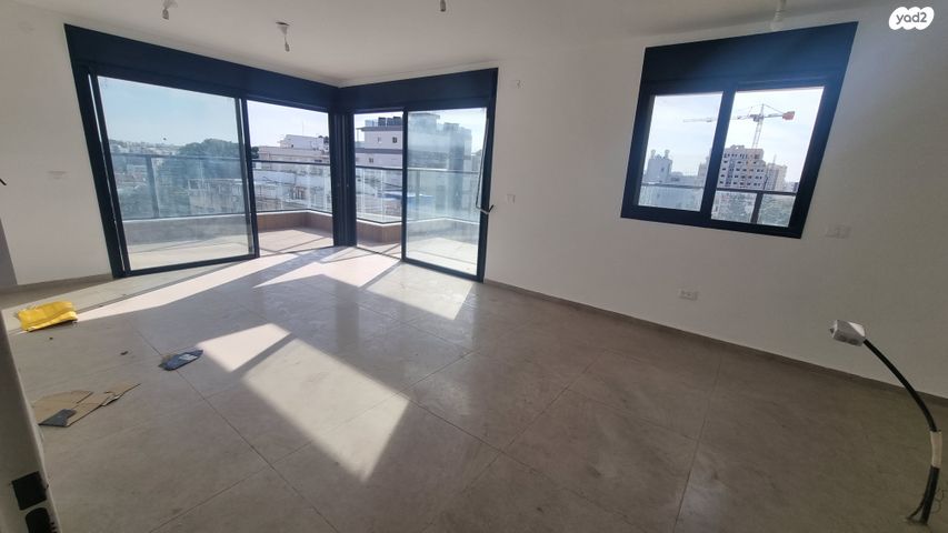 גג/ פנטהאוז, אריה לוין 5, שיפר, פתח תקווה