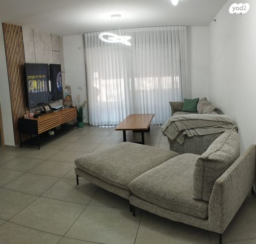 דירה, משה לוי 1, נאות שמיר, רמלה