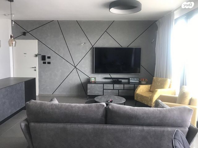 דירה, אסתר המלכה 12, האצטדיון, טבריה