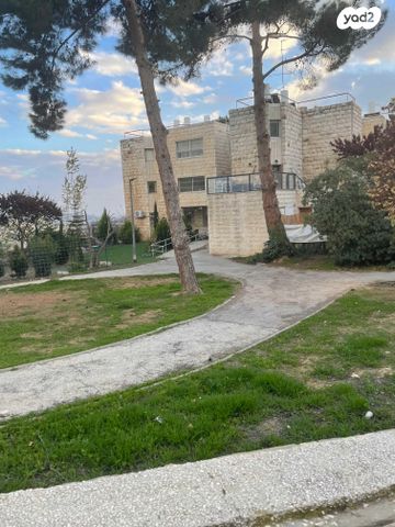 דירה, עולי הגרדום 340, ארמון הנציב, תלפיות מזרח, ירושלים