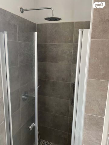 דירה, שדרות ברוך בוארון 6, גבעת אולגה, חדרה