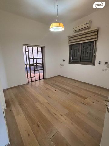 דירת גן, בת חן 26, רמת חן, חיפה