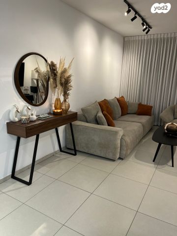 דירה, מאיר אריאל 13, קרית האמנים, מצליח, רמלה