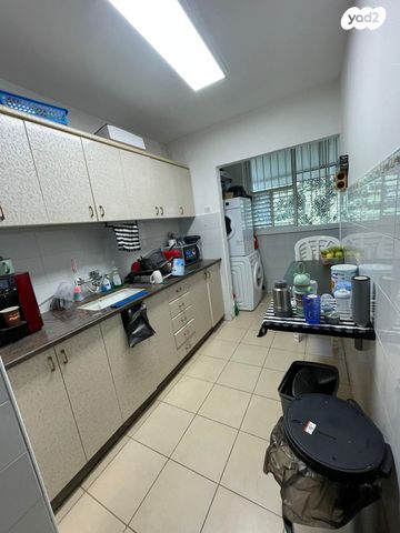 דירה, עובד לדיז'נסקי 10, אושיות, רחובות