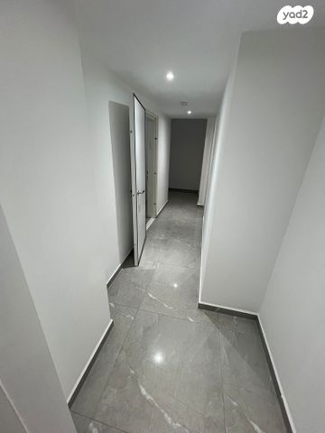 גג/ פנטהאוז, יצחק שמיר 13, נווה שרון / שער העיר, נתיבות