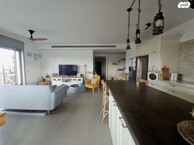 דירה, מעיין 11, נופרים, ראש העין