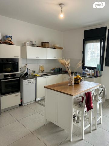 דירה, שדרות בן גוריון 5, פסגות אפק, ראש העין