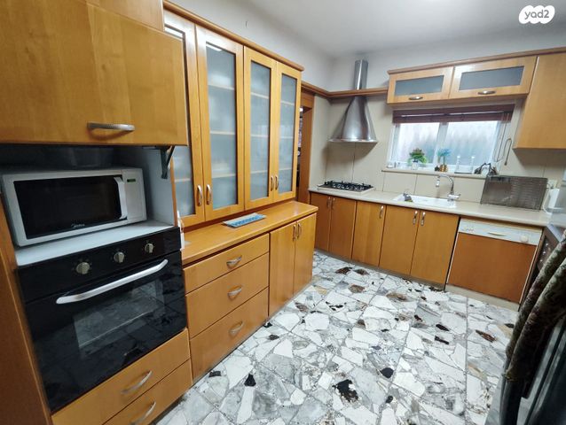 דירה, יצחק שדה 34, שיכון עובדים, טבריה