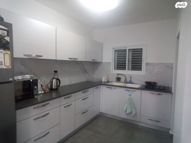 דירה, האבות 18, שיכון ג, טבריה