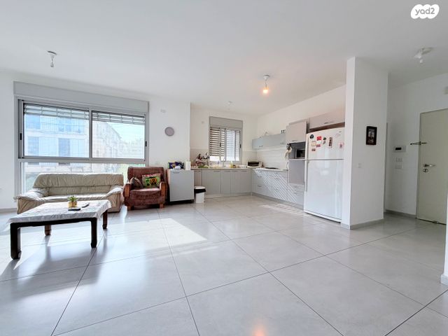 דירה, גוש עציון 10, הל"ה, גבעתיים