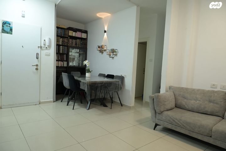 דירה, הרב אבו חצירא 10, רובע ג', אשדוד